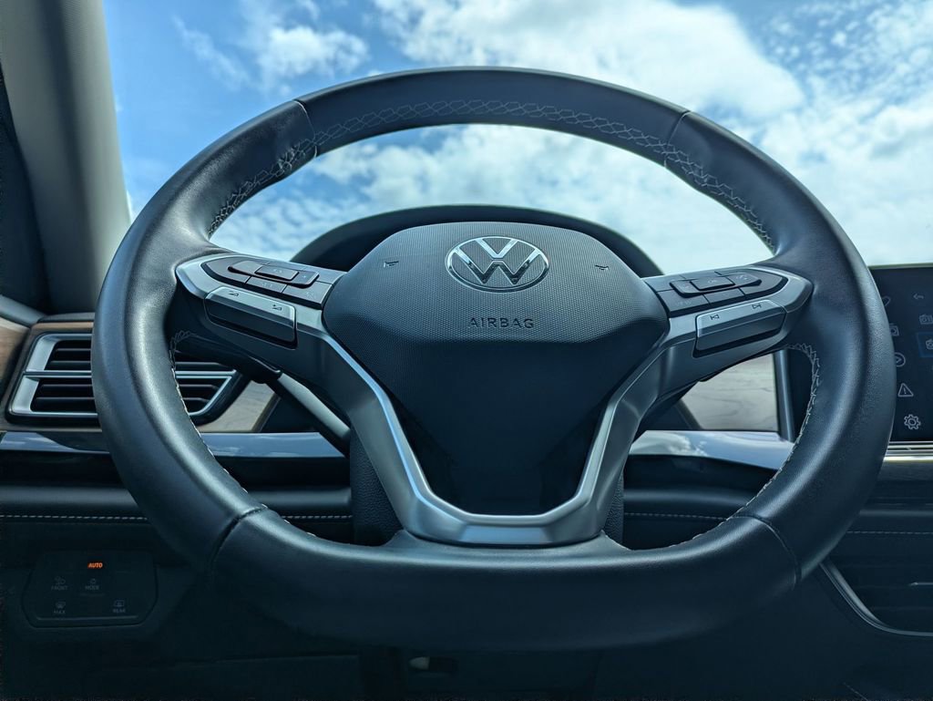 2025 Volkswagen Atlas SE