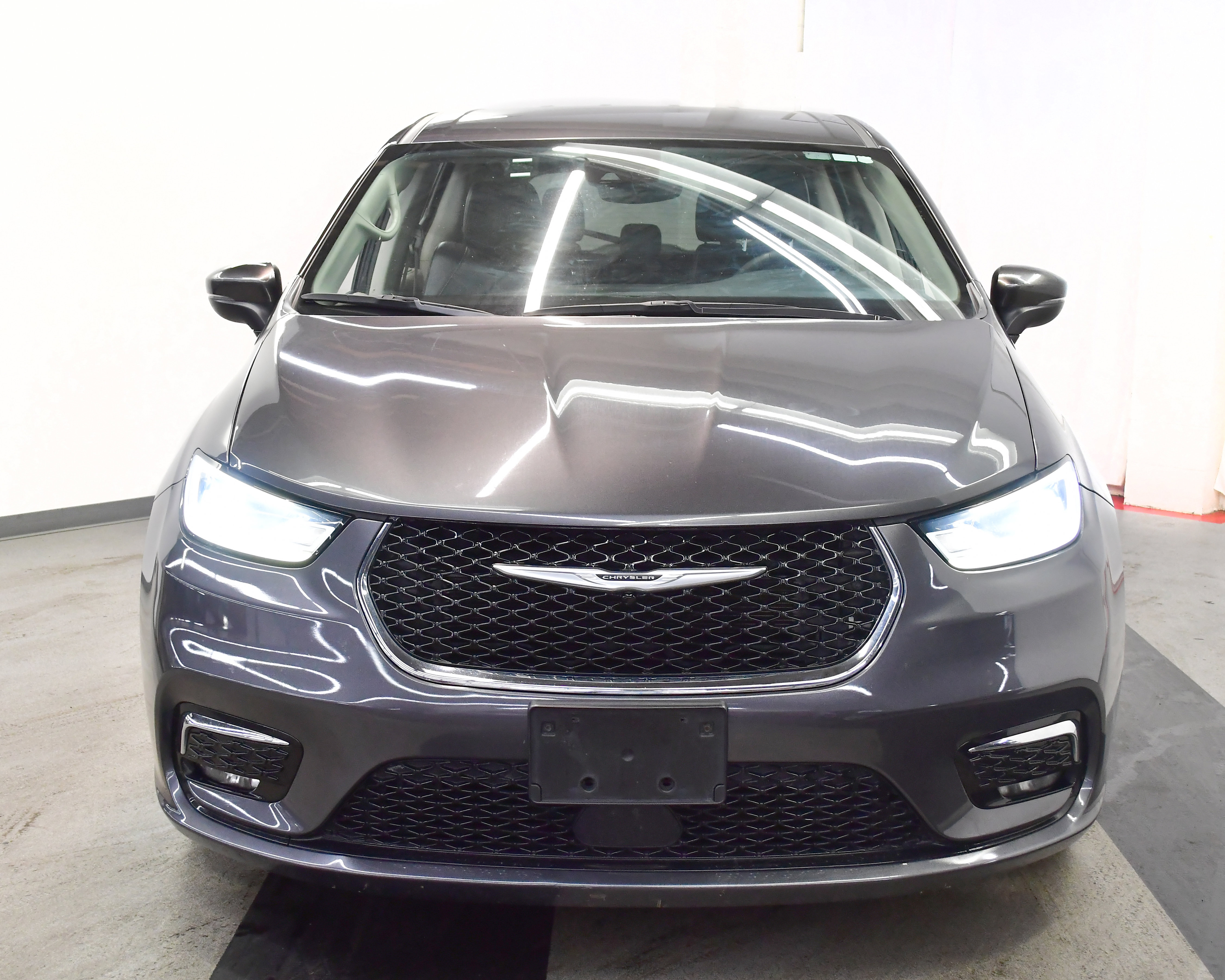 2023 Chrysler Pacifica Touring-L