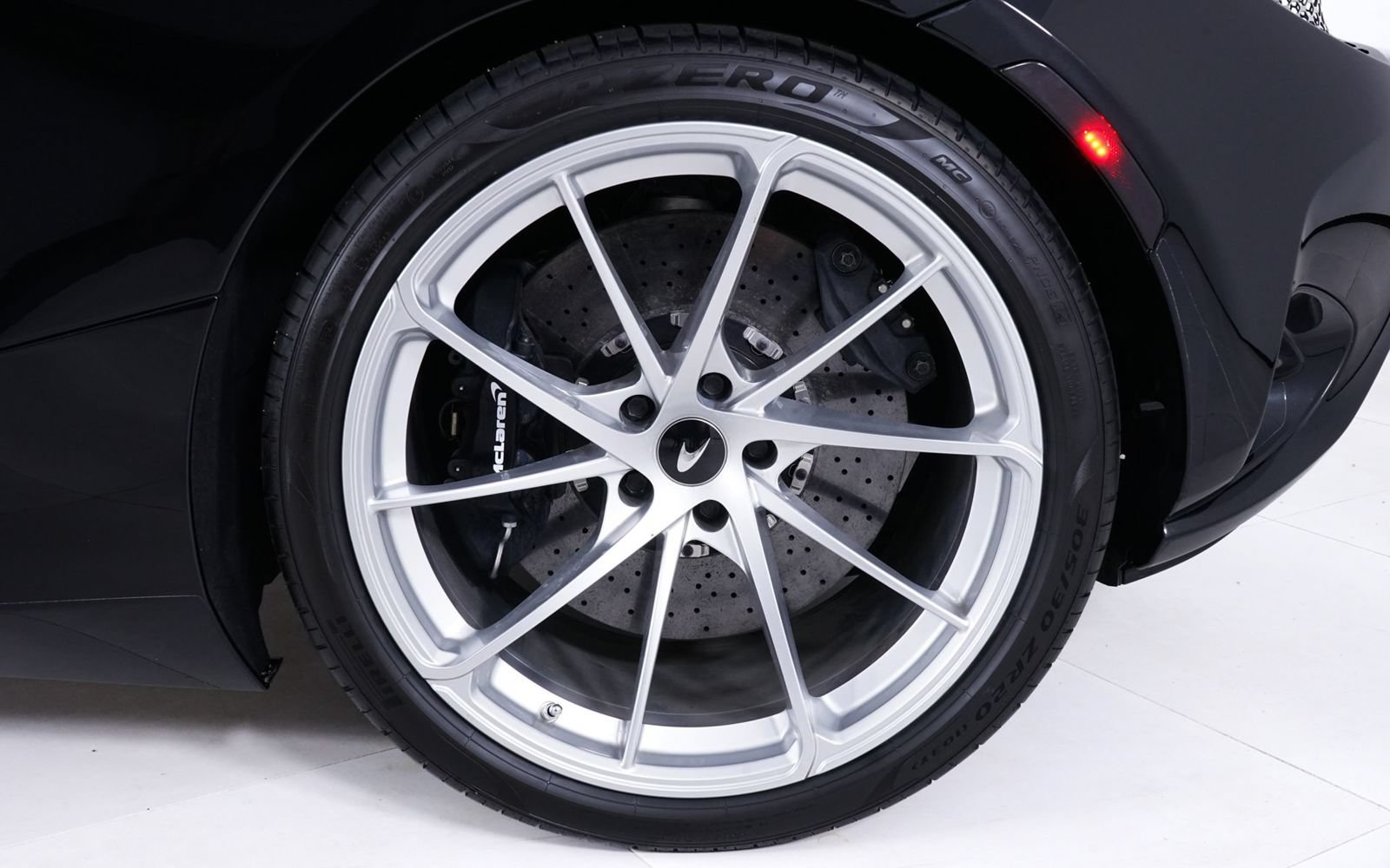Used 2026 McLaren 750S Spider photo 14