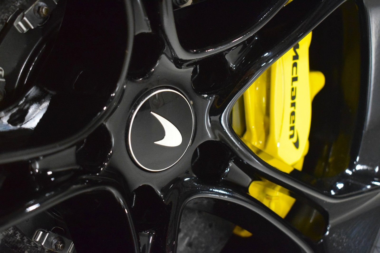 Used 2020 McLaren 720S Performance photo 19