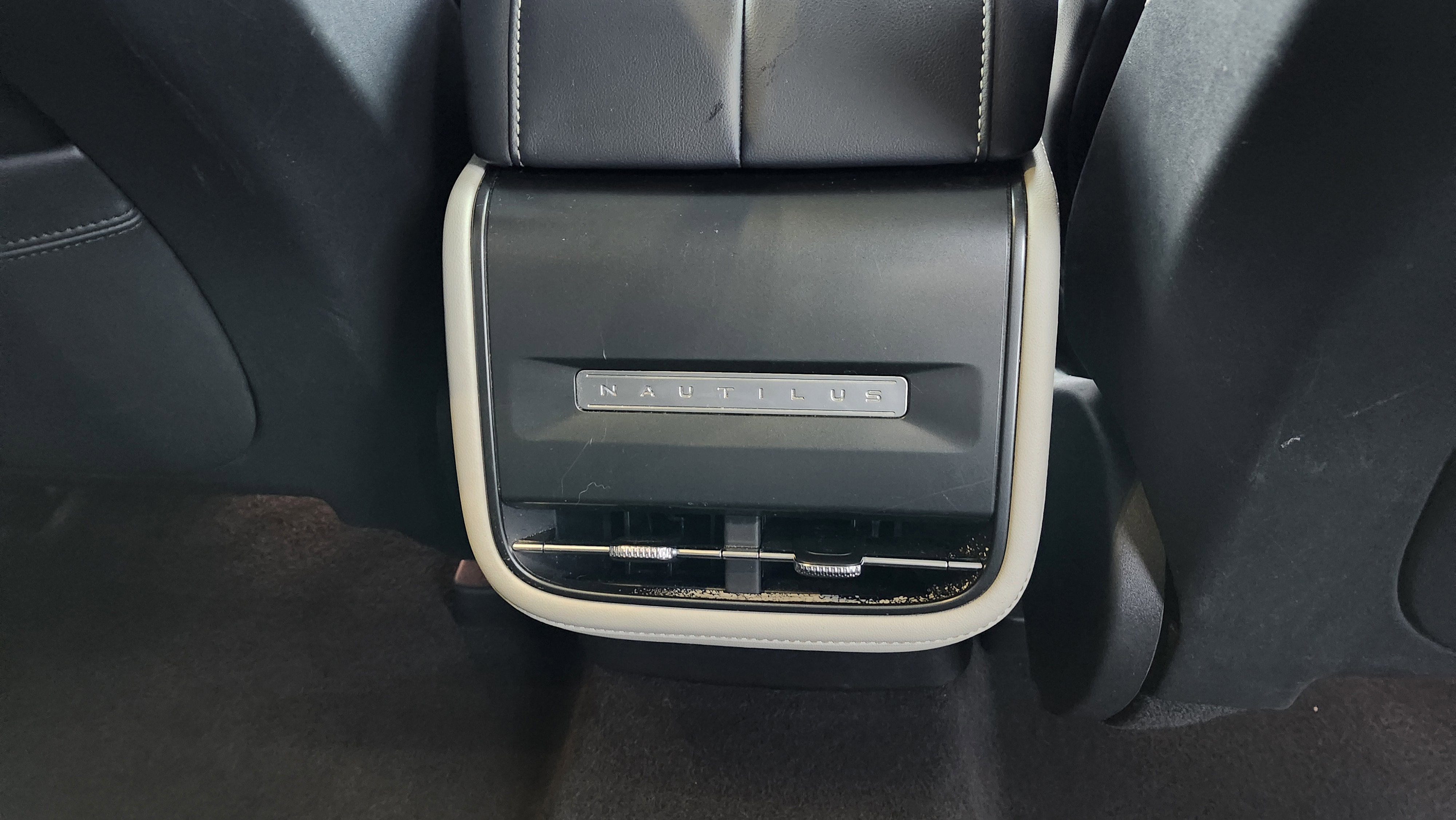 2024 Lincoln Nautilus Reserve