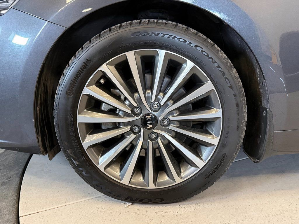 2018 Kia Cadenza Premium