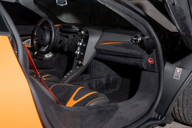 Used 2019 McLaren 720S Performance photo 28
