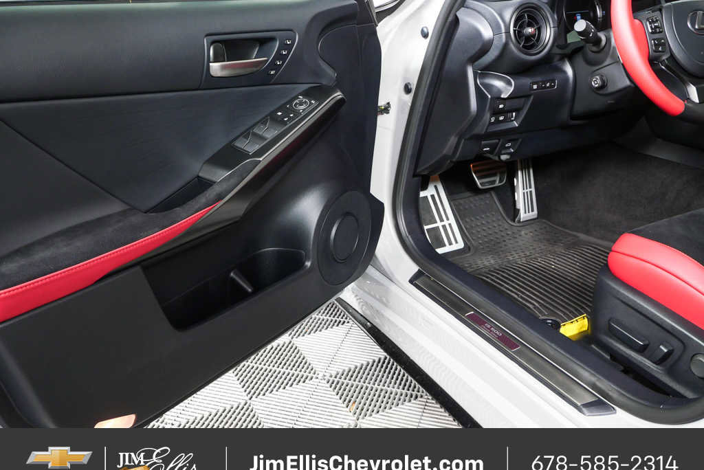 2025 Lexus IS 500 w/ F-Sport Performance