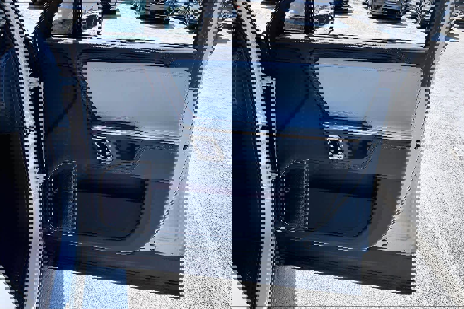 2024 Rivian R1S Adventure