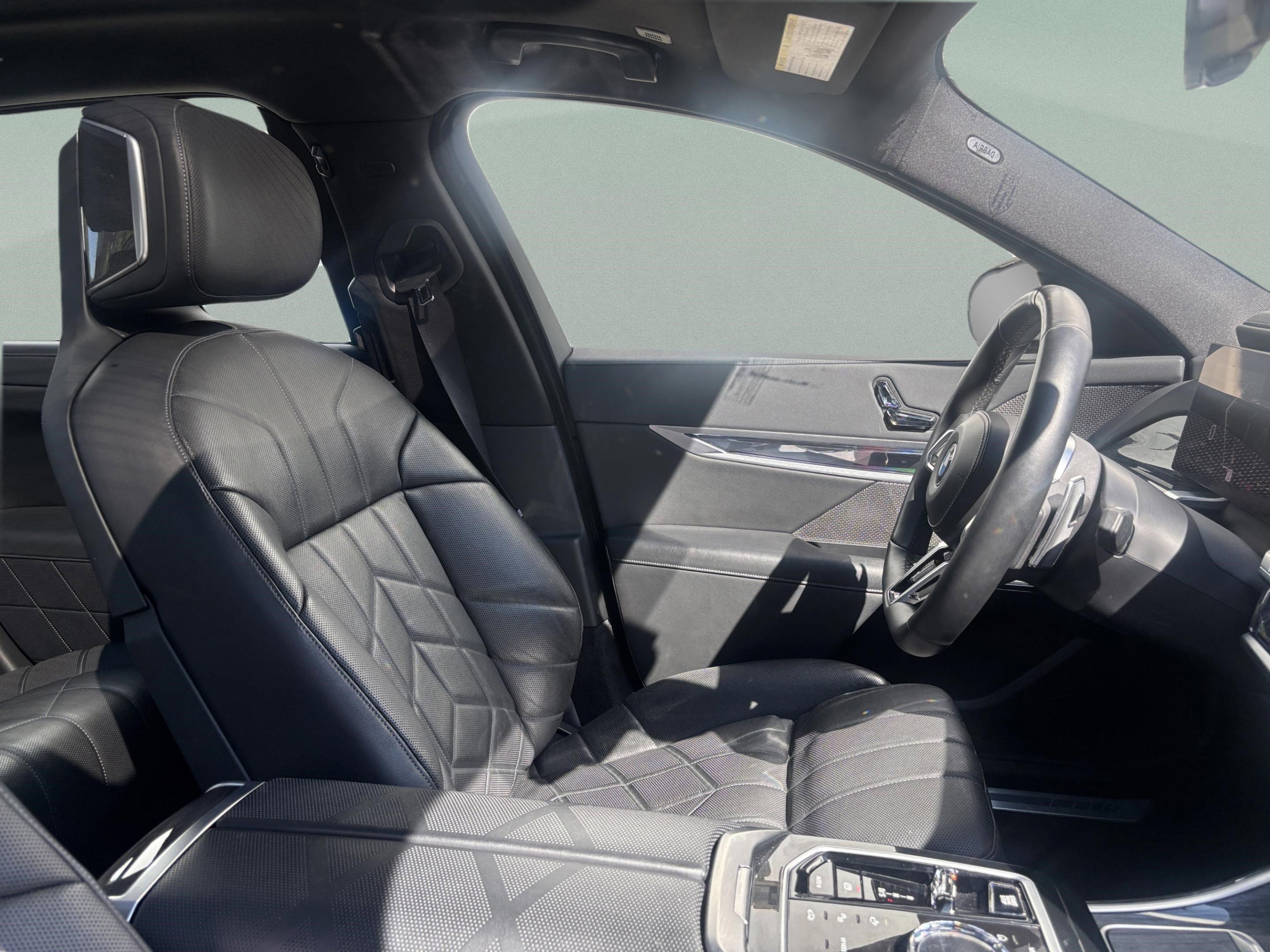 2023 BMW 760i xDrive