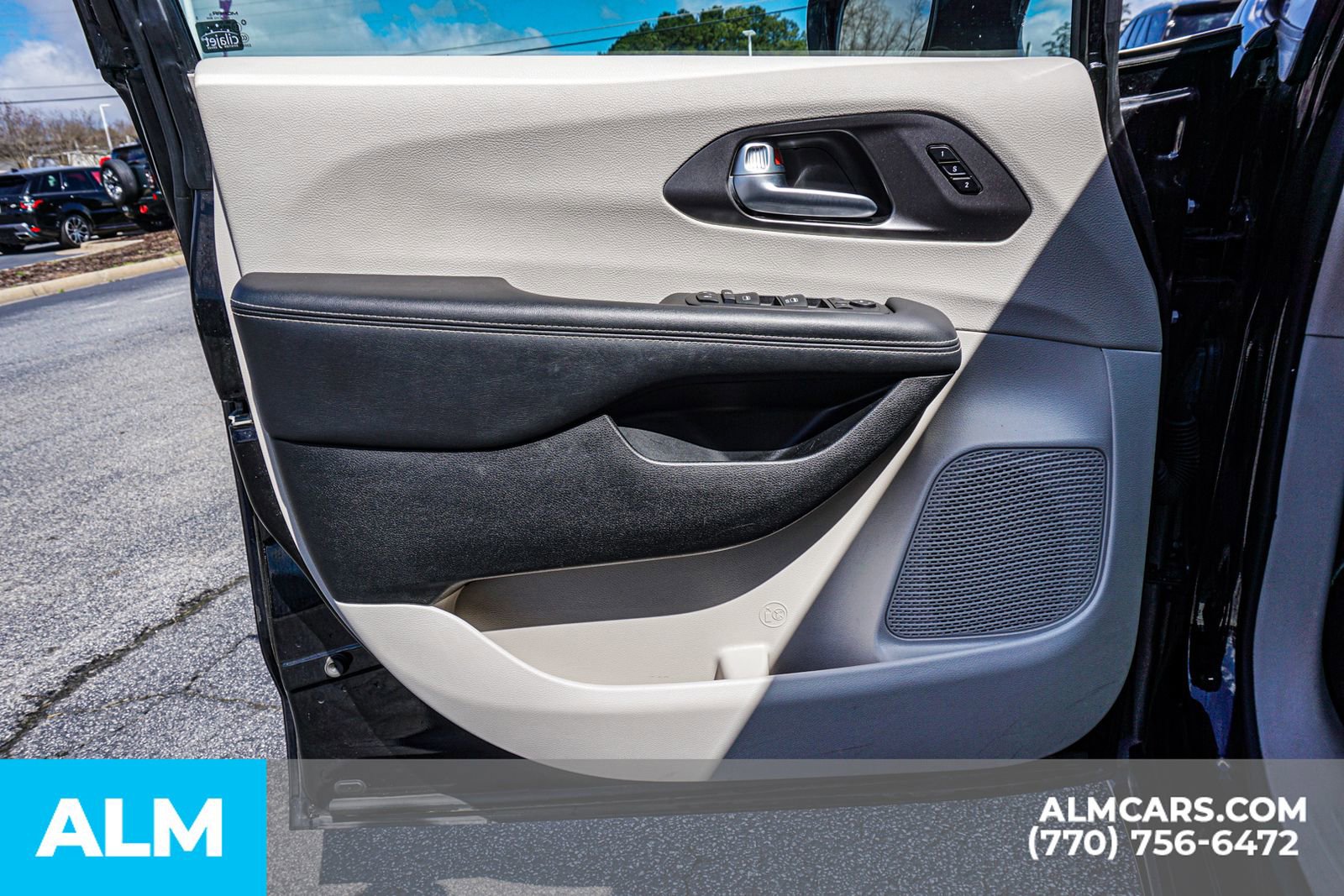 2024 Chrysler Pacifica Touring-L