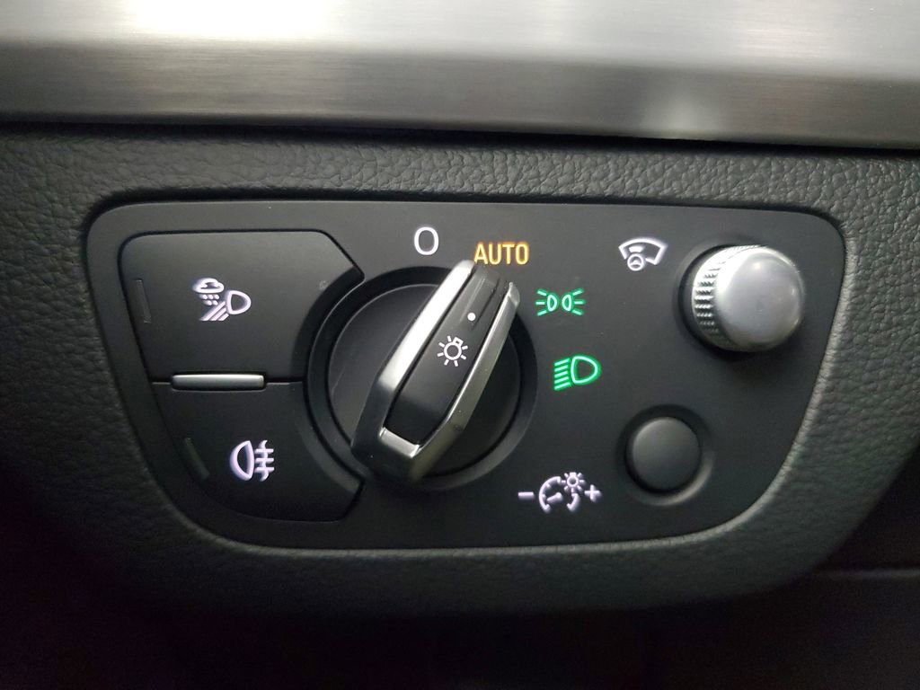 2024 Audi Q5 e Prestige