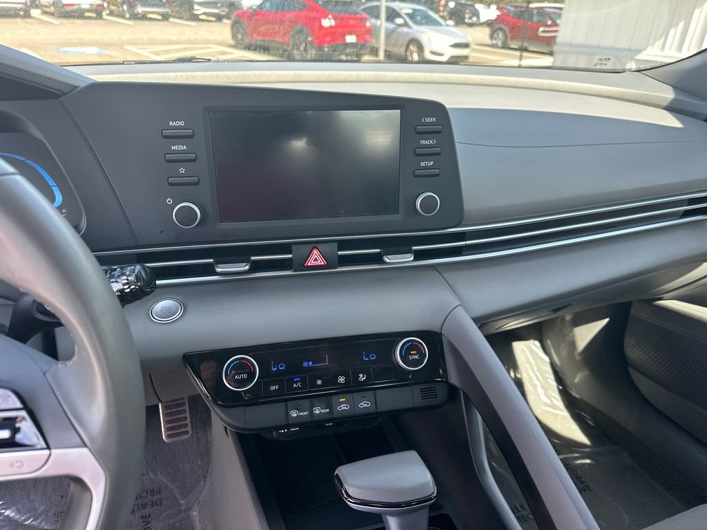 2025 Hyundai Elantra Sport