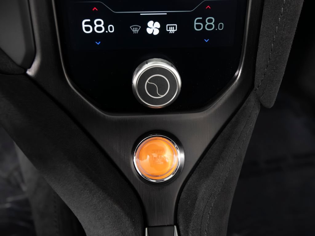 Used 2025 McLaren 750S Spider photo 25