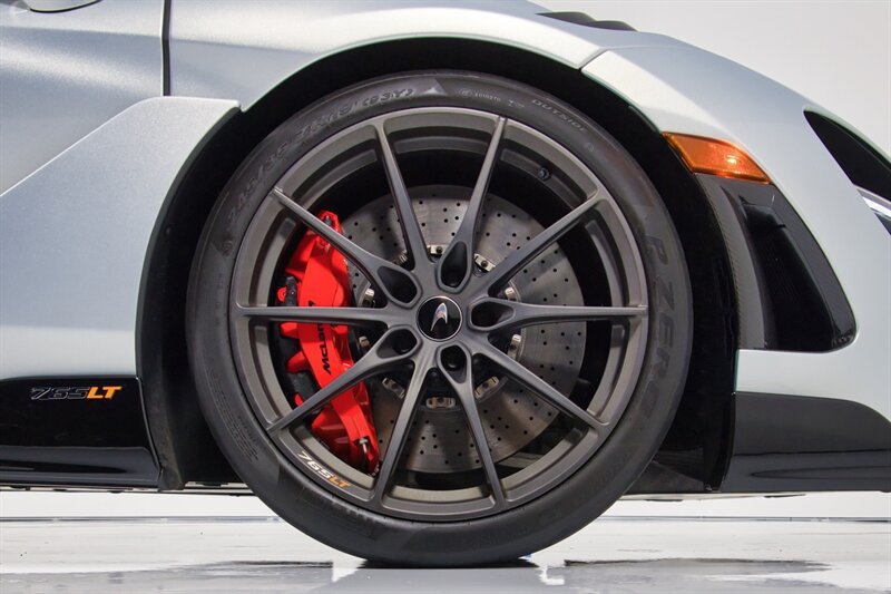 Used 2022 McLaren 765LT photo 19