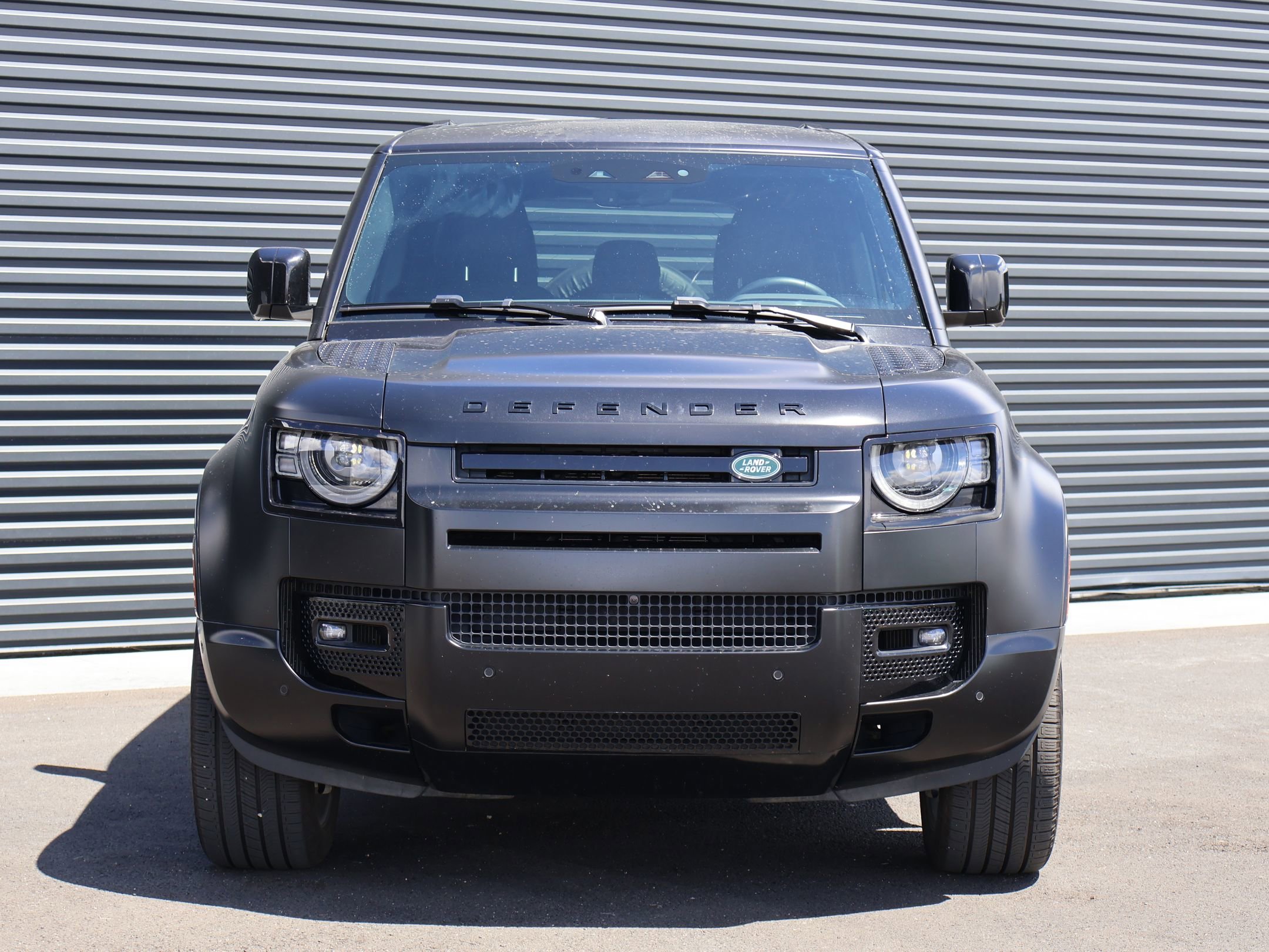 2024 Land Rover Defender 110 X-Dynamic SE