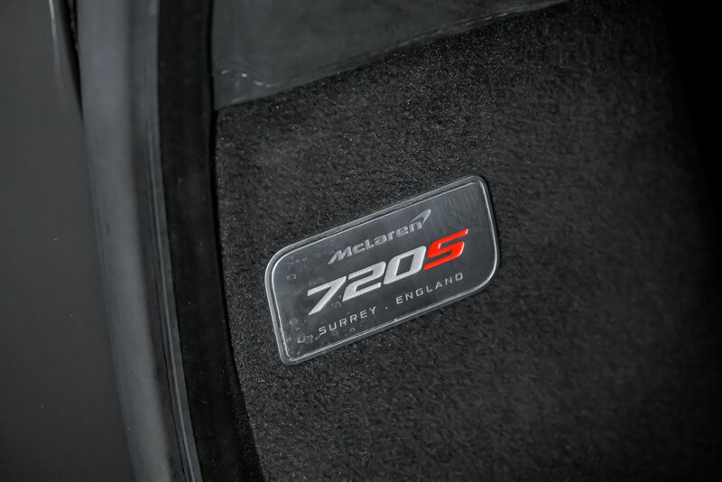 Used 2019 McLaren 720S Performance photo 25