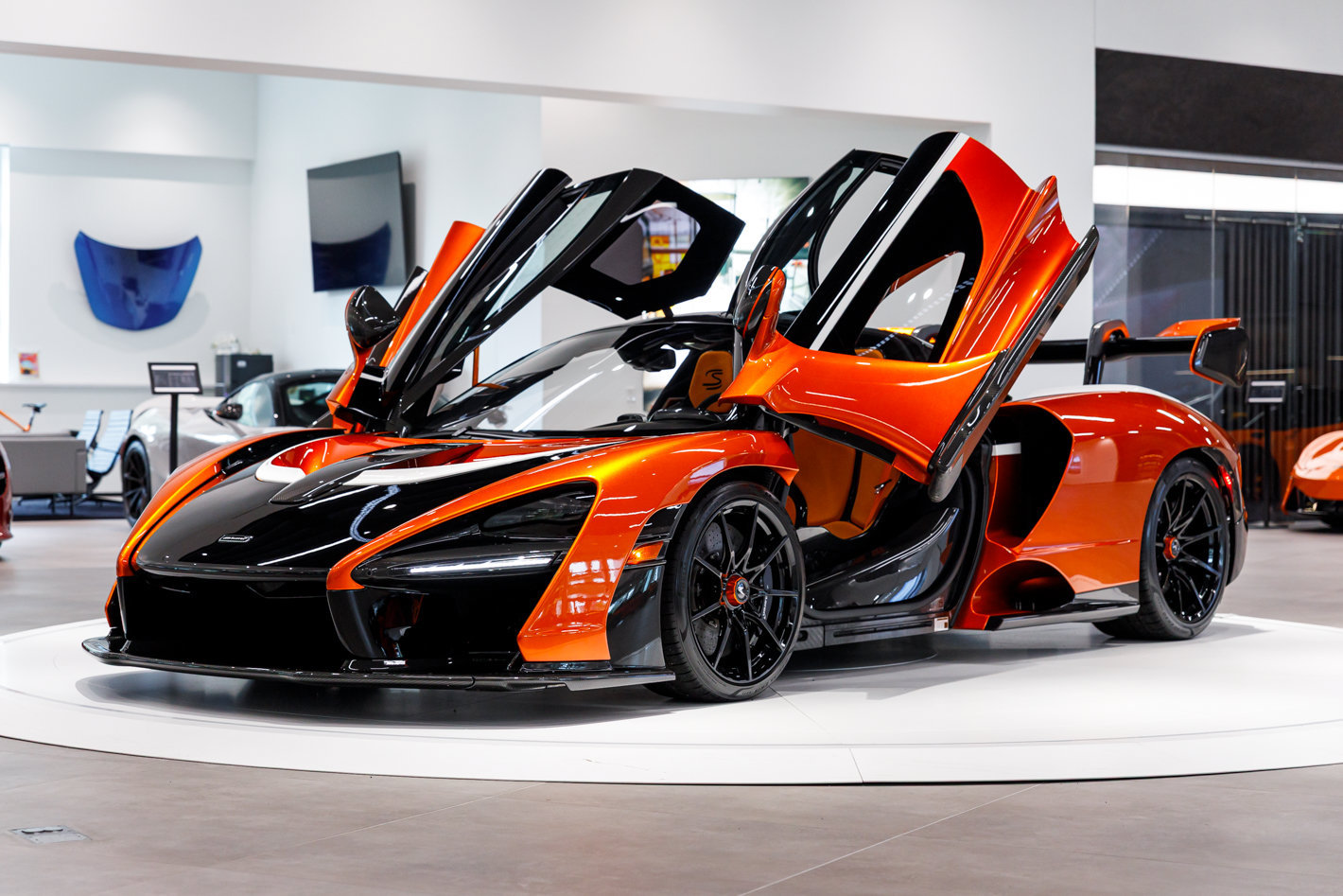 Used 2019 McLaren Senna photo 39