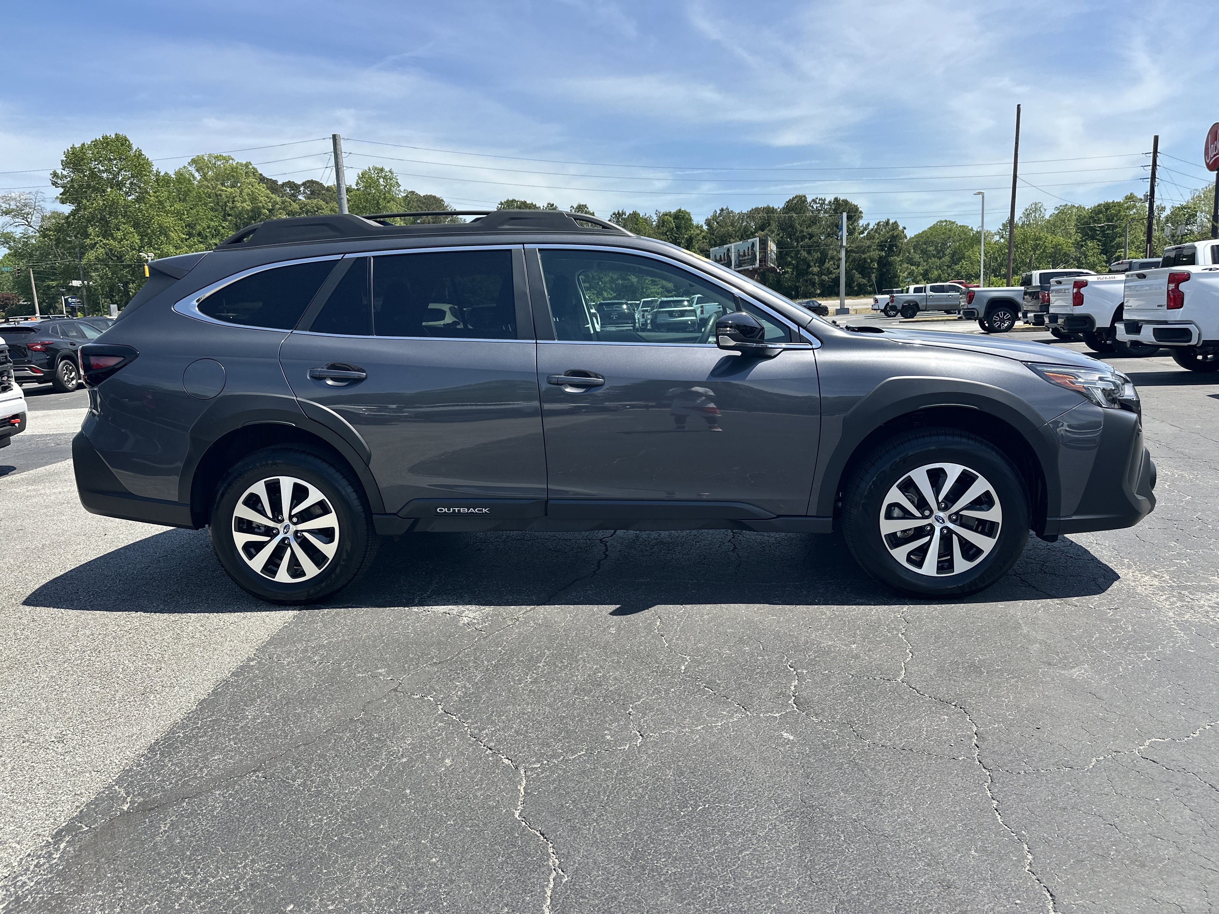 2025 Subaru Outback Premium