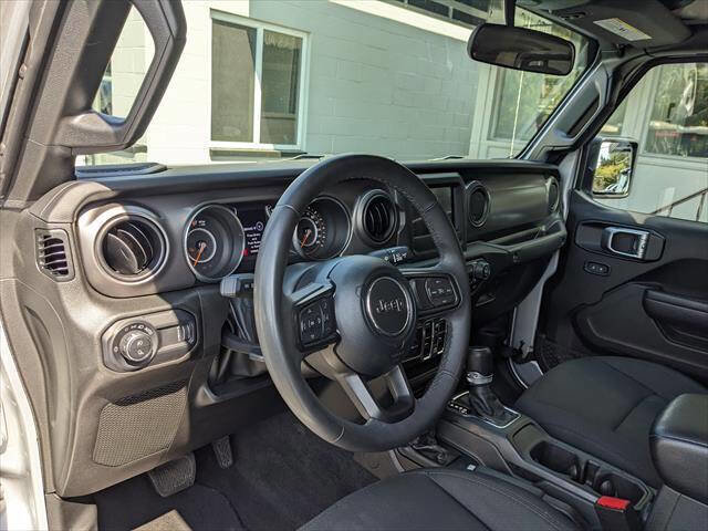 2023 Jeep Gladiator Sport