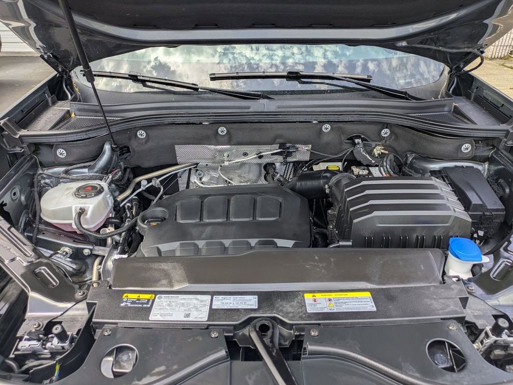 2025 Volkswagen Atlas SE