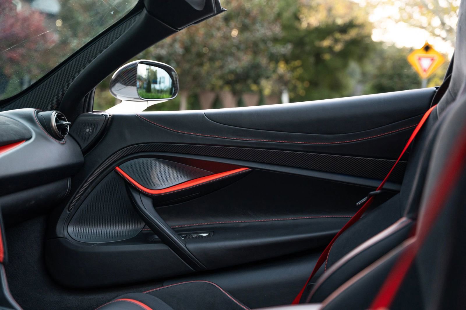 Used 2021 McLaren 720S Spider photo 70