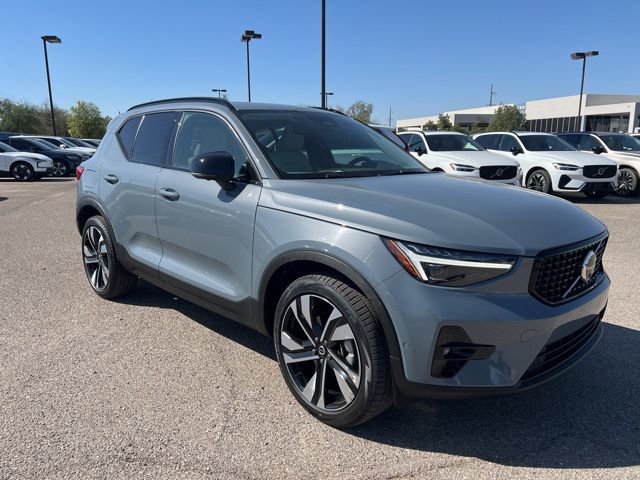 Used 2023 Volvo XC40 B5 Ultimate w/ Protection Package Premier