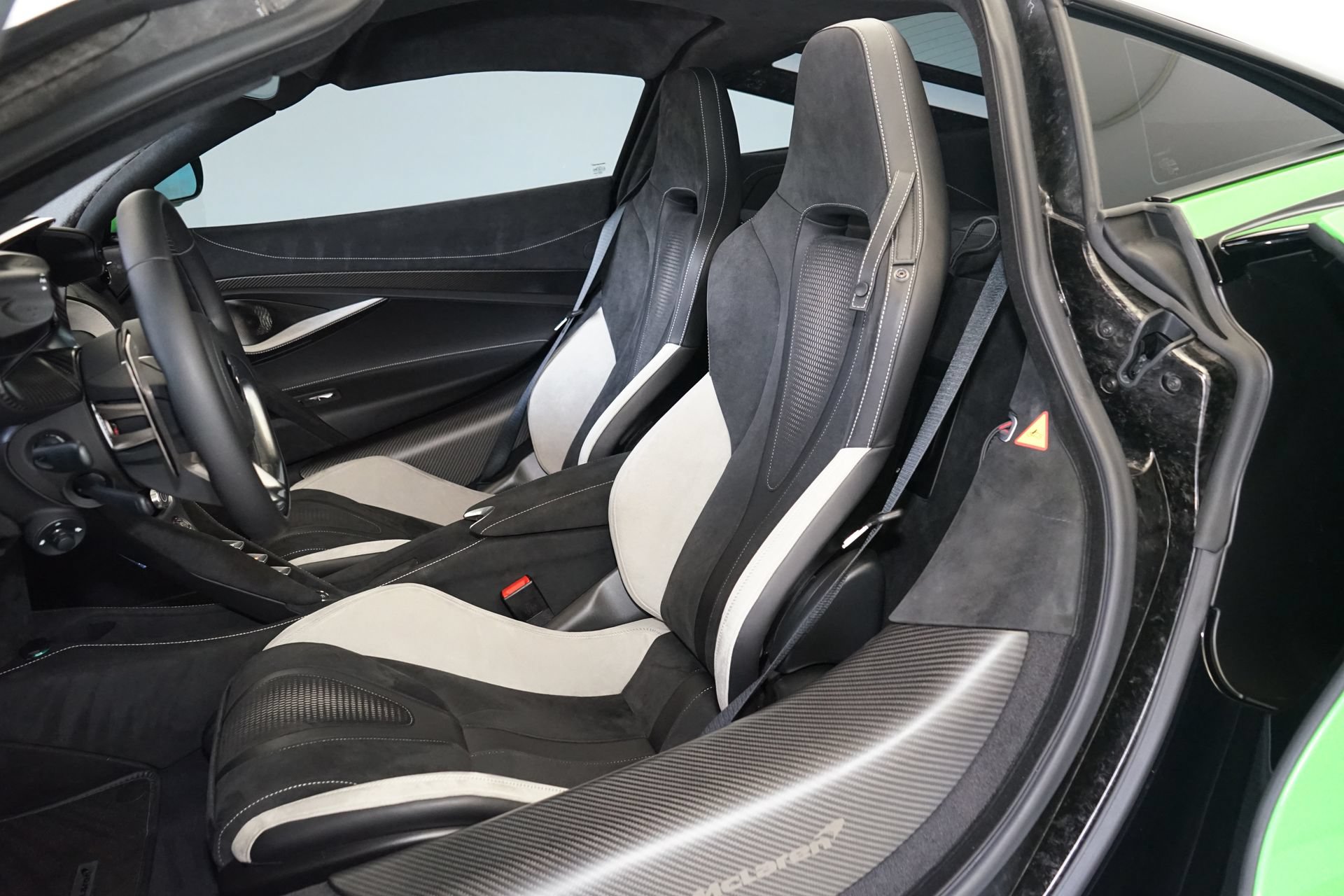 Used 2024 McLaren 750S photo 19
