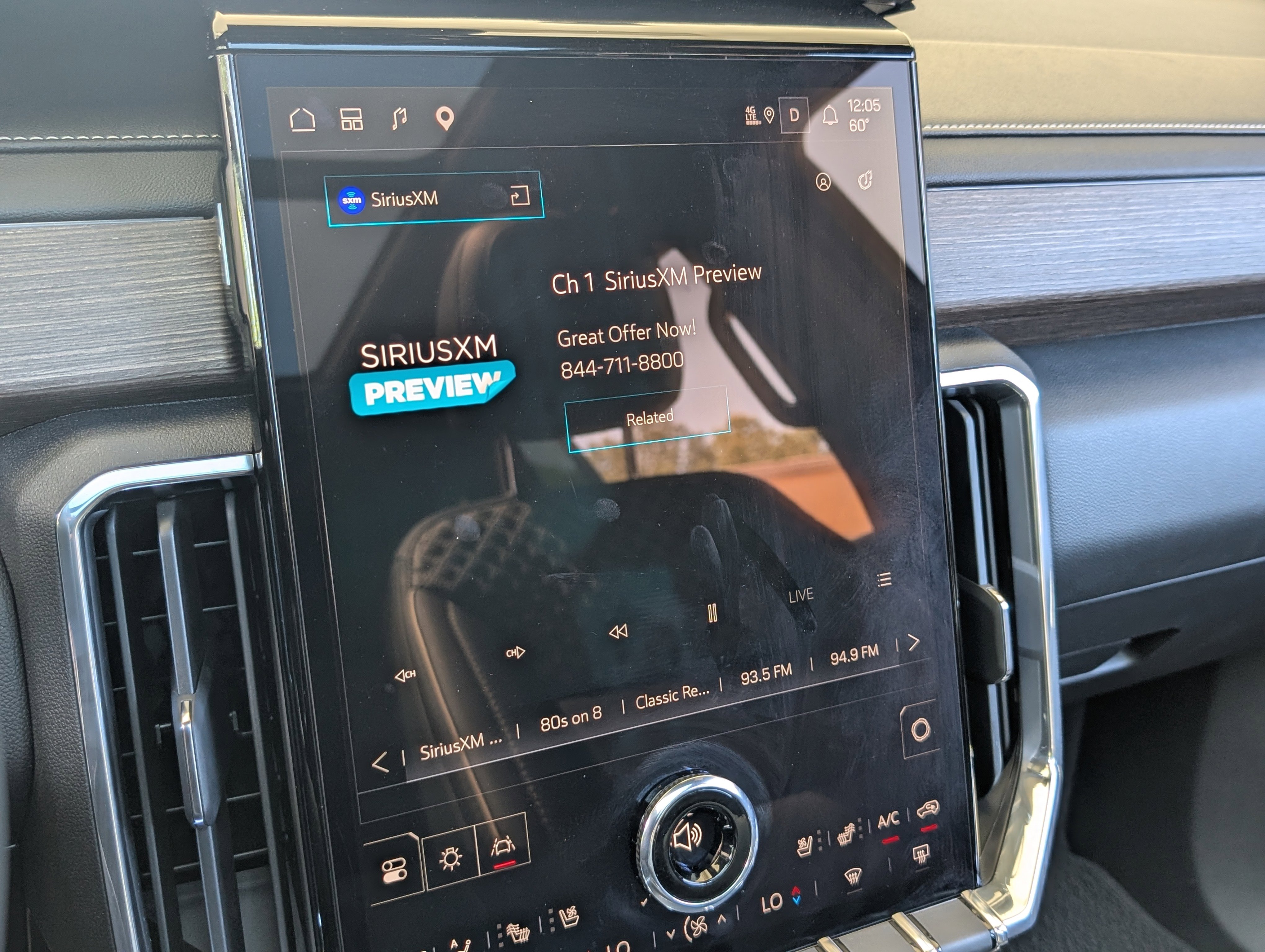 2024 GMC Acadia Denali