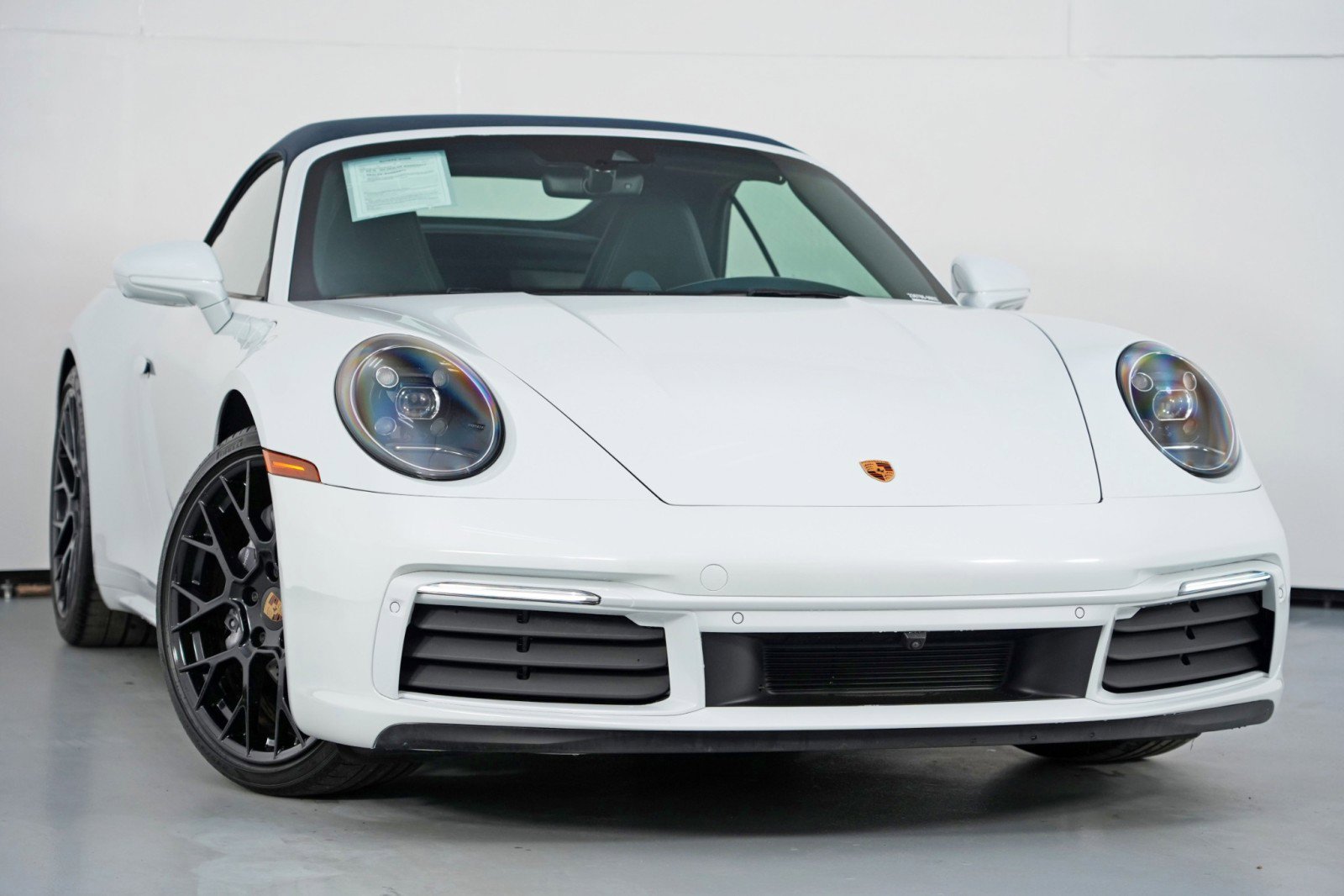 2022 Porsche 911 Carrera