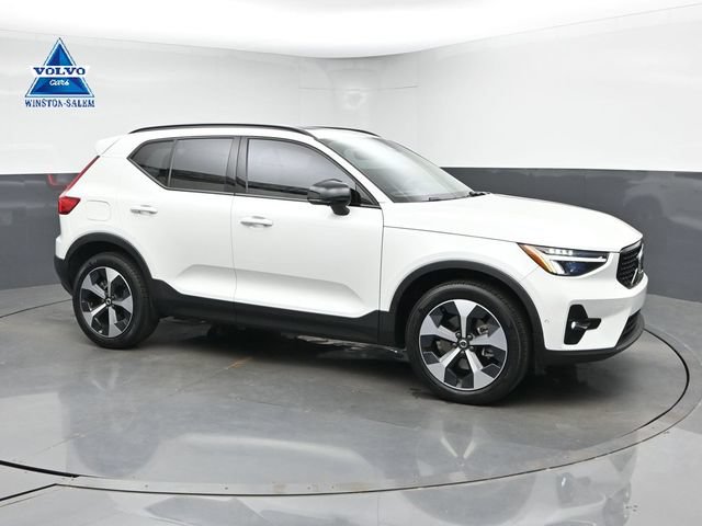 Used 2024 Volvo XC40 B5 Plus