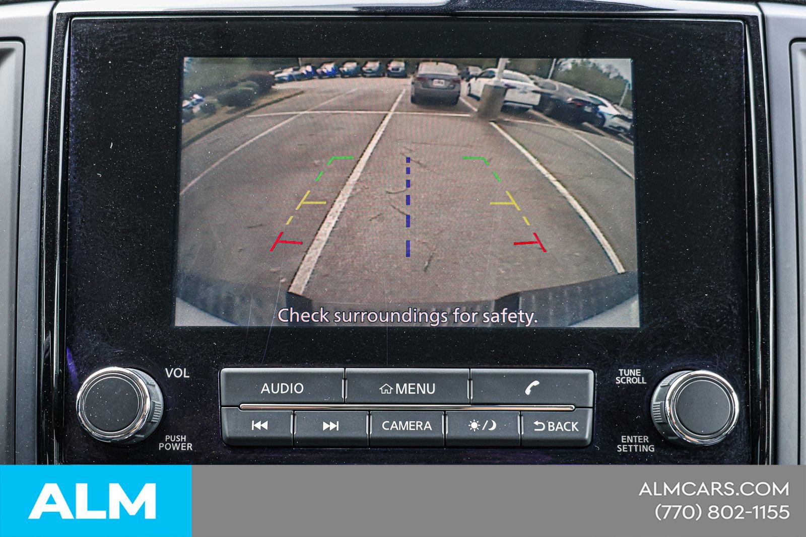 2023 Nissan Titan SV