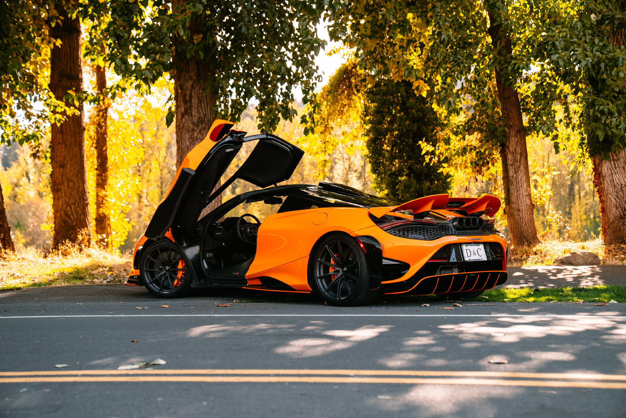 Used 2021 McLaren 765LT photo 13