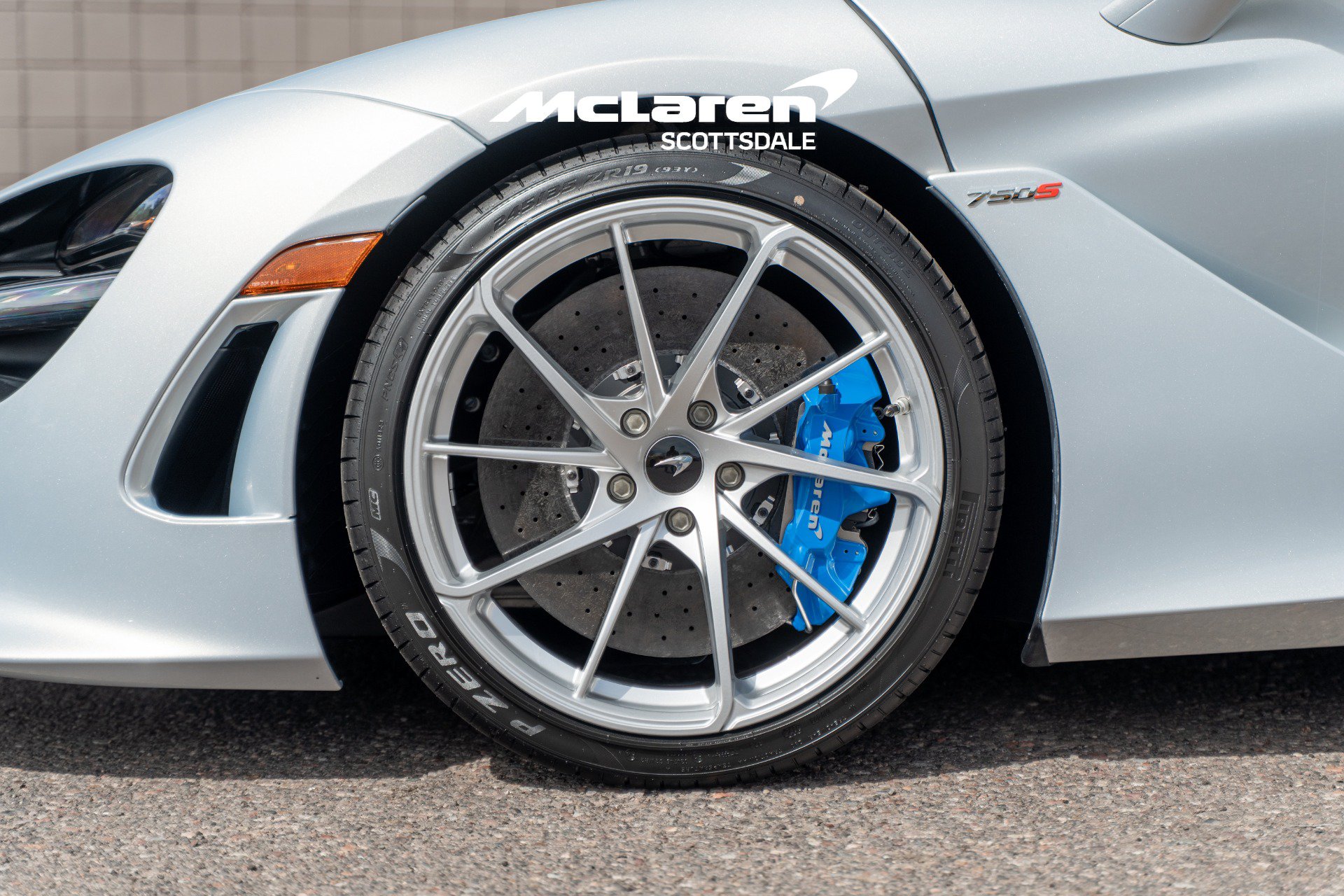New 2026 McLaren 750S photo 27