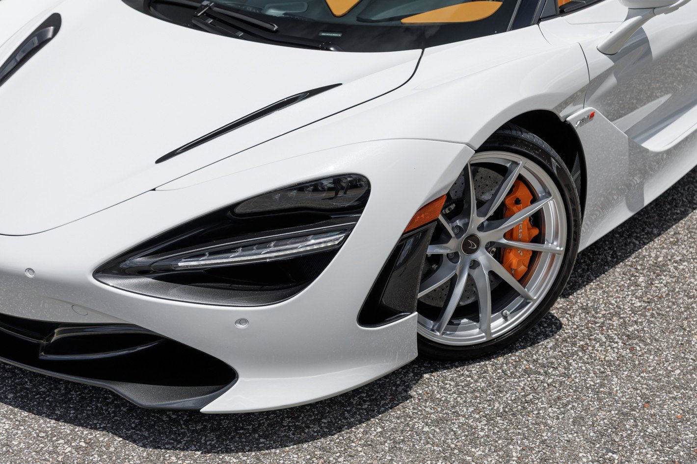 Used 2020 McLaren 720S Spider photo 34