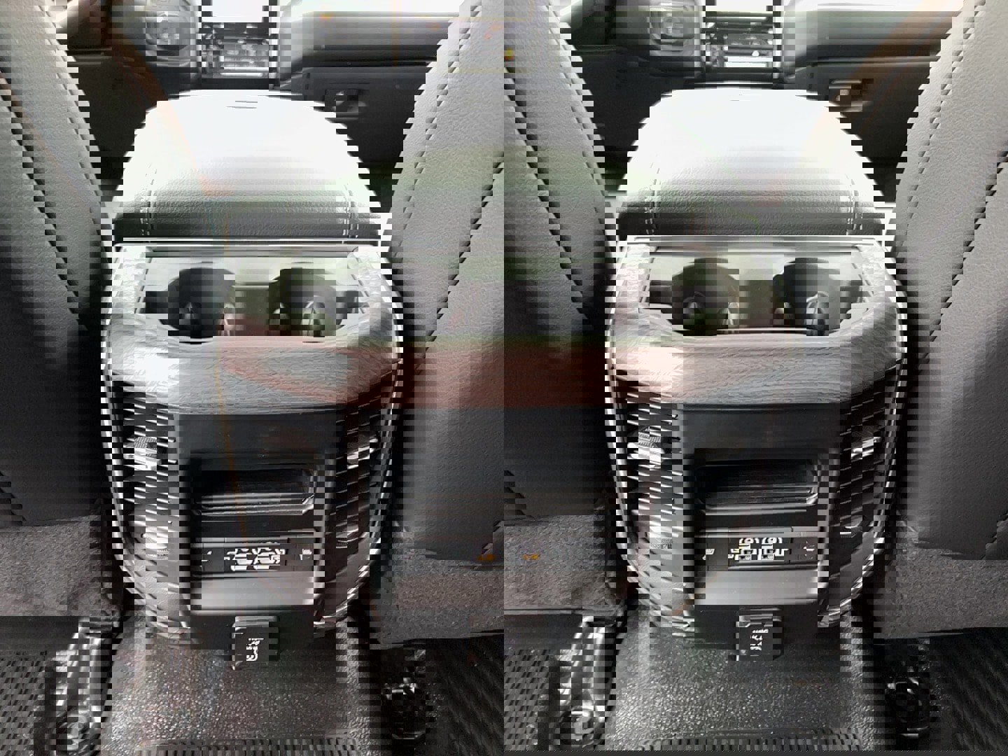 2026 RAM 4500 4x4 Crew Cab DRW