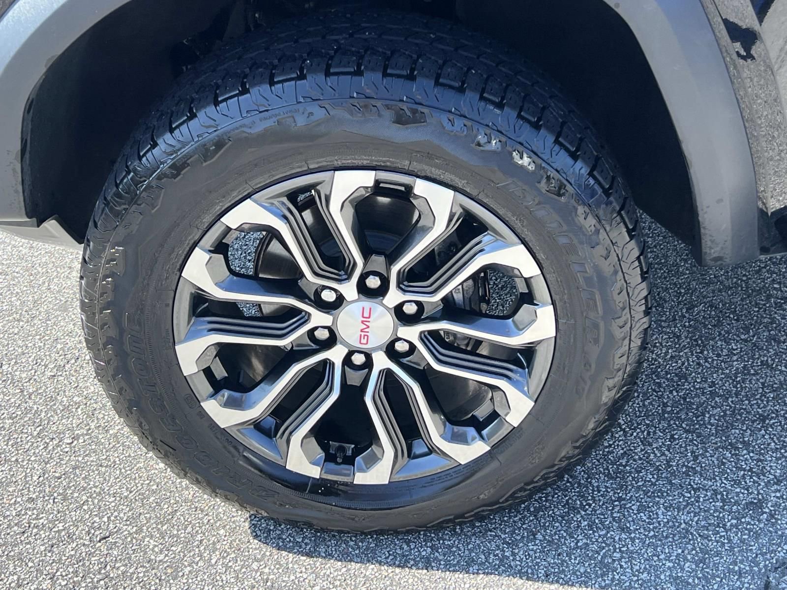 2024 GMC Canyon Denali