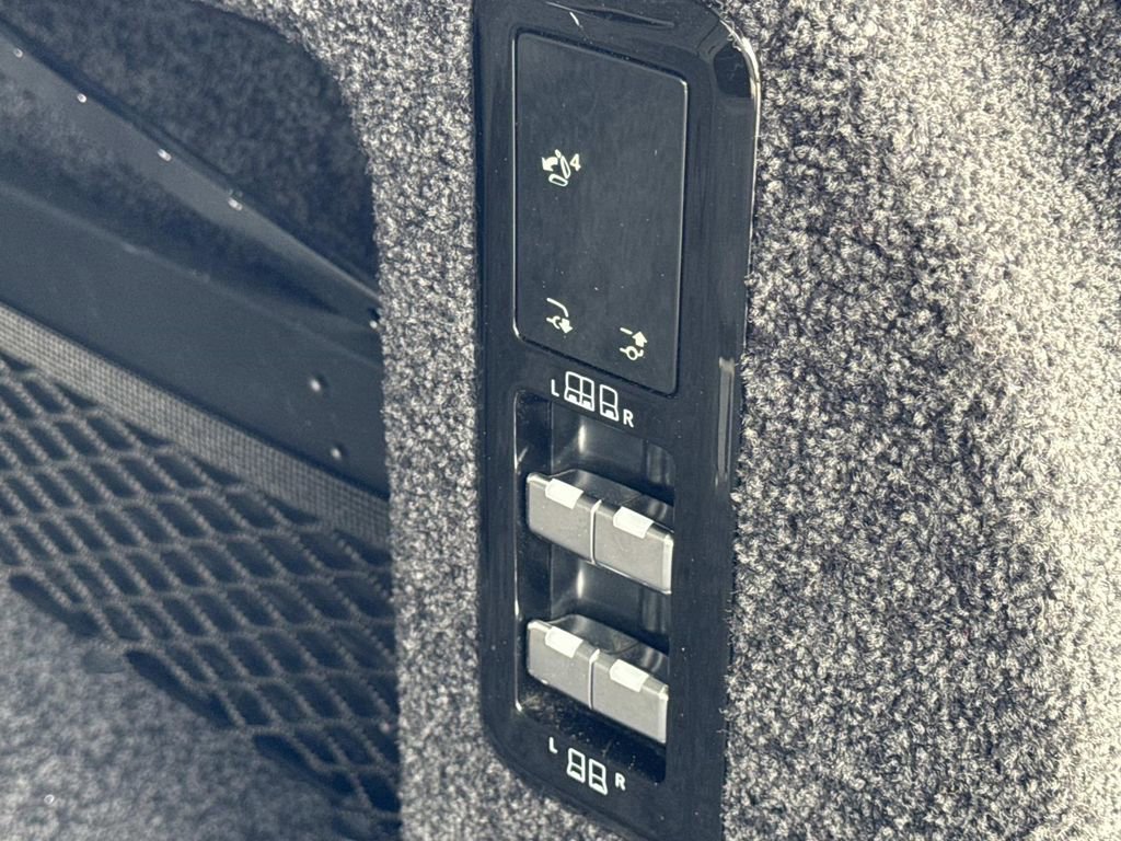 2025 Land Rover Range Rover Long Wheelbase SE