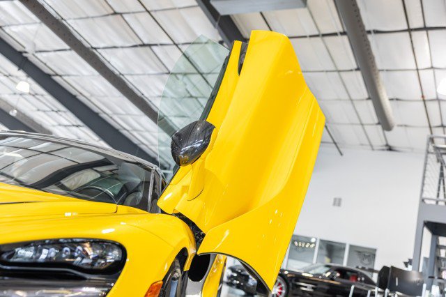 Used 2021 McLaren 720S Performance photo 16