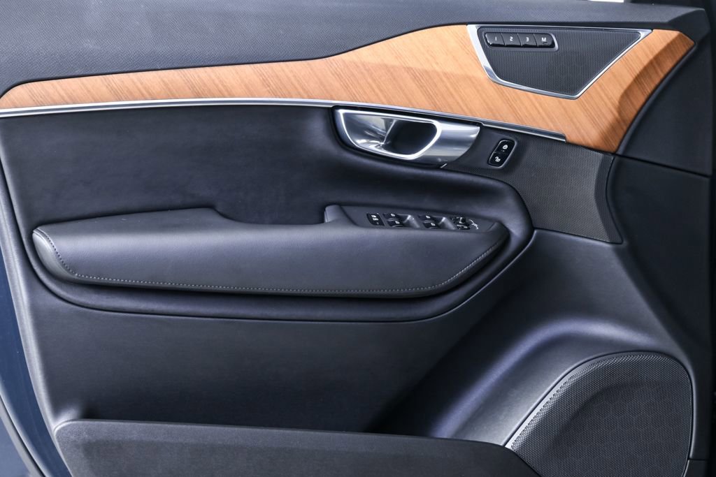 2023 Volvo Xc90 B5 Plus