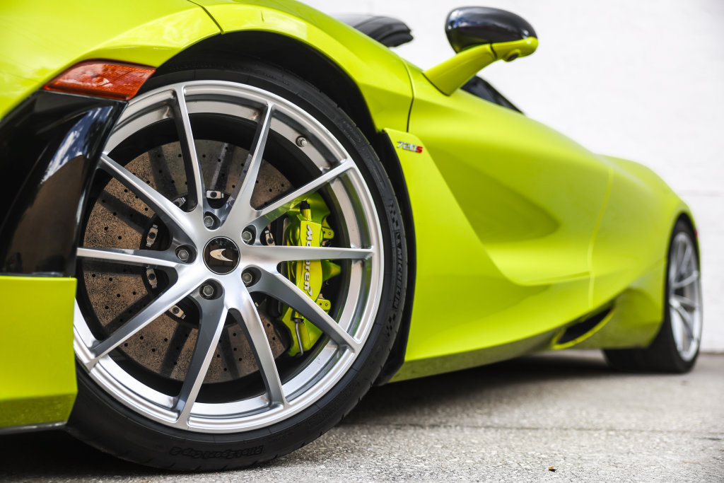 Used 2022 McLaren 720S Performance photo 22