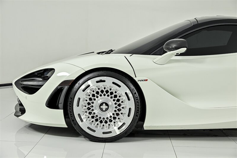 Used 2021 McLaren 720S photo 8