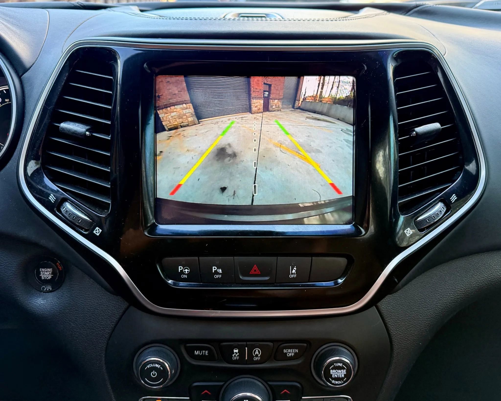 2019 Jeep Cherokee Overland