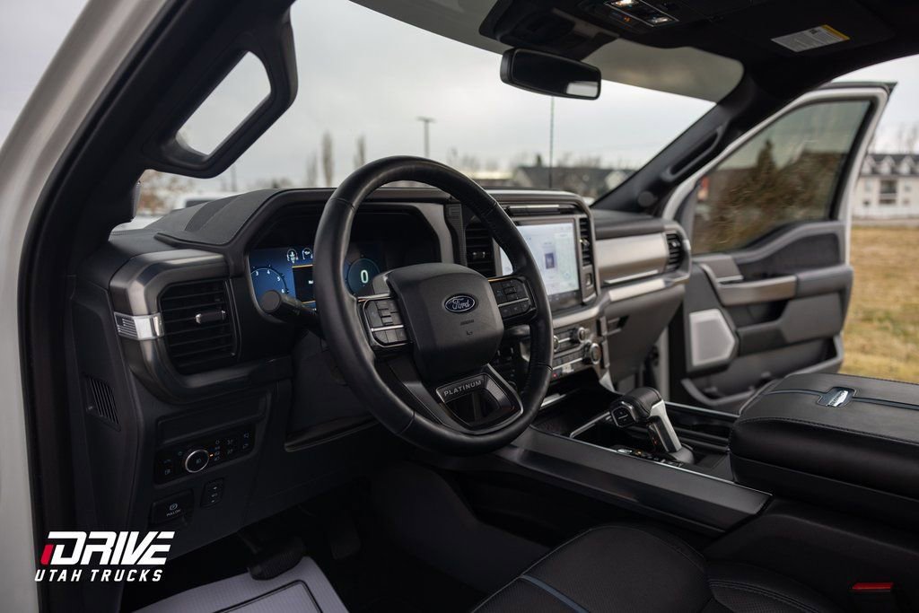 2025 Ford F150 Platinum