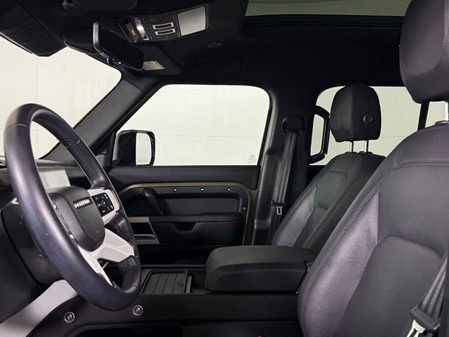2024 Land Rover Defender 110 SE