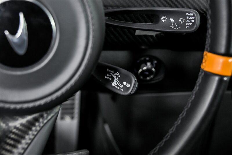 Used 2019 McLaren Senna photo 38