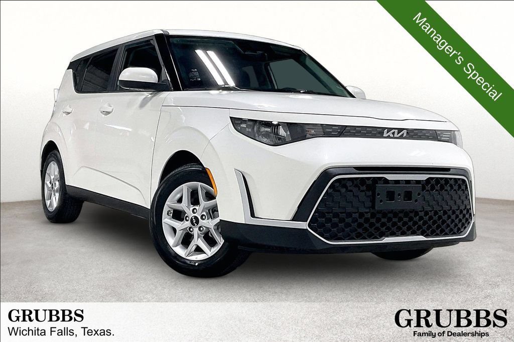 Used 2025 Kia Soul LX w/ LX Technology Package