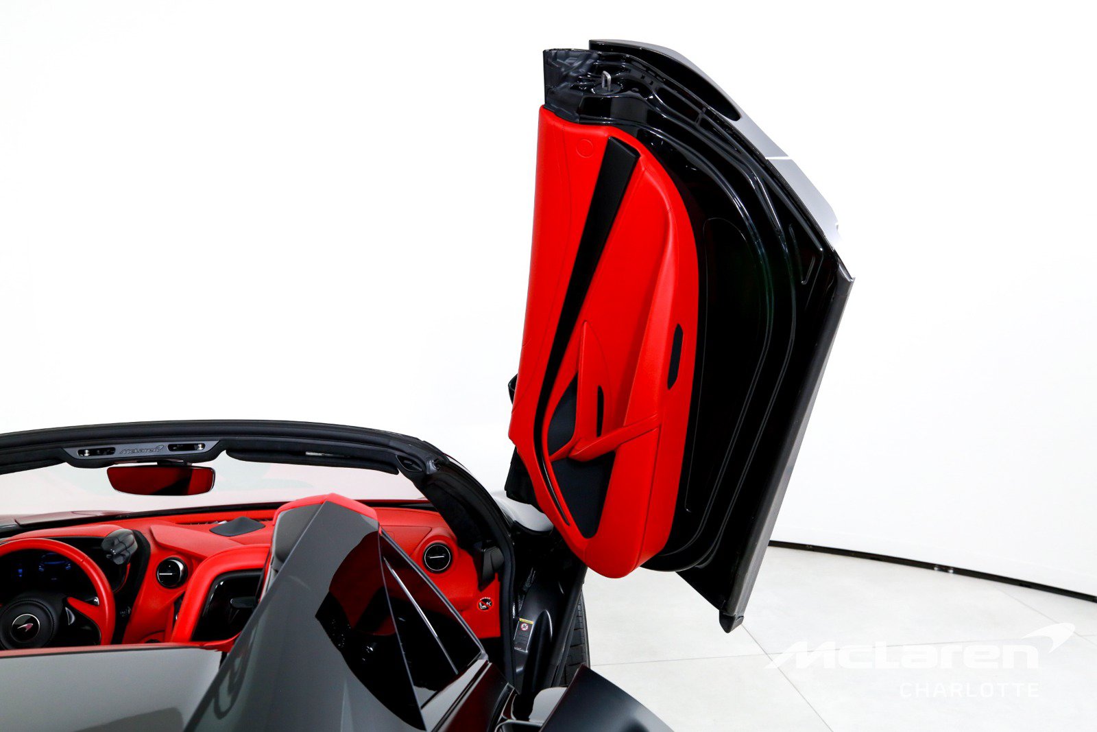 Used 2025 McLaren 750S Spider photo 19