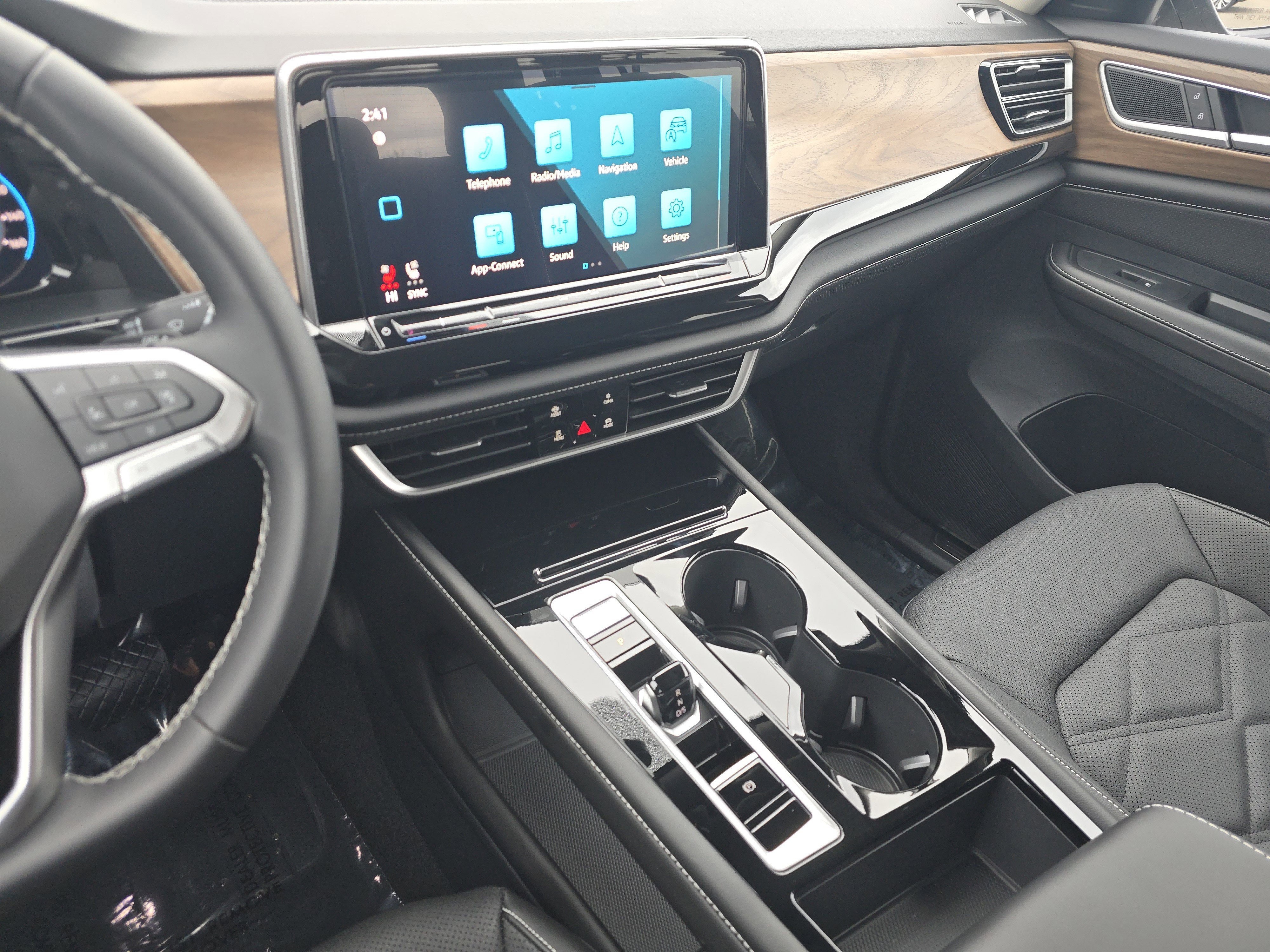 2026 Volkswagen Atlas SE