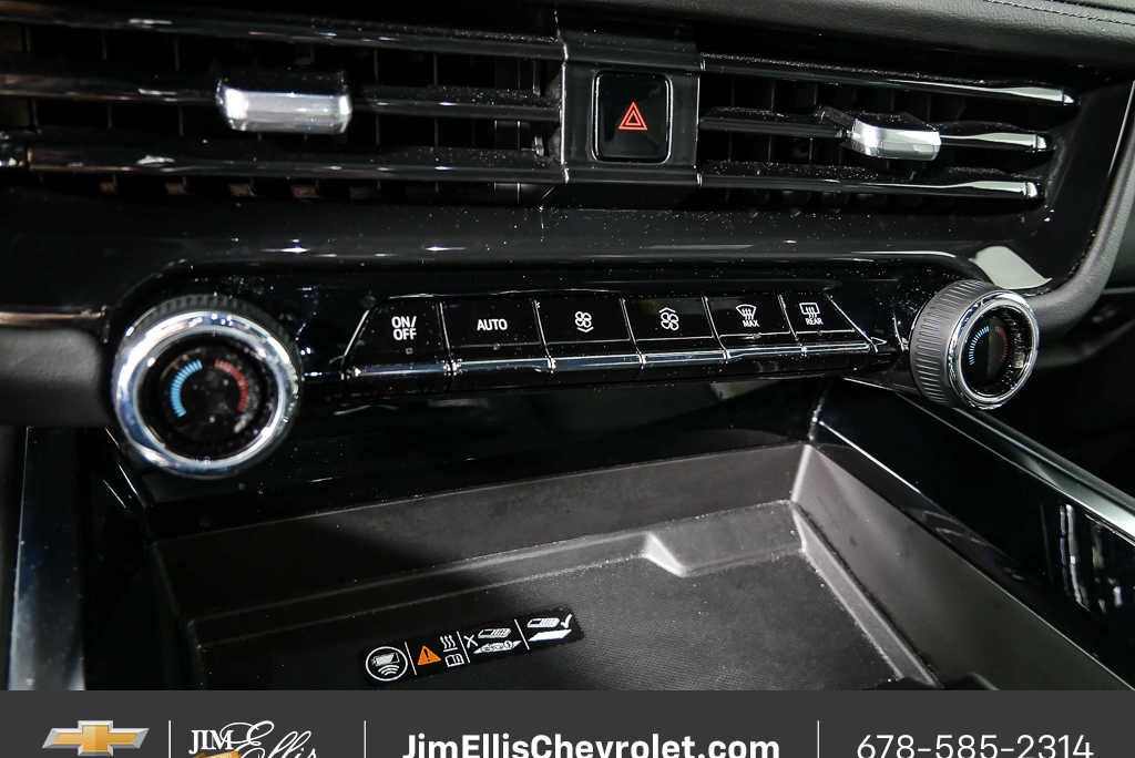 2025 Chevrolet Suburban LT