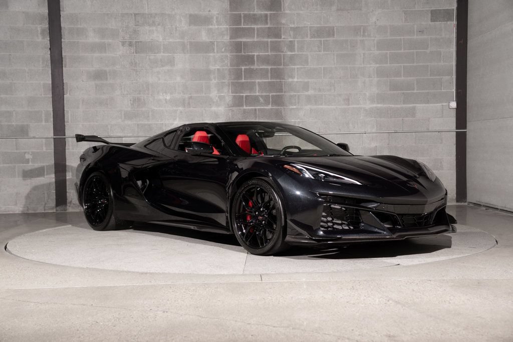 Used 2024 Chevrolet Corvette Z06 w/ Z07 Performance Package