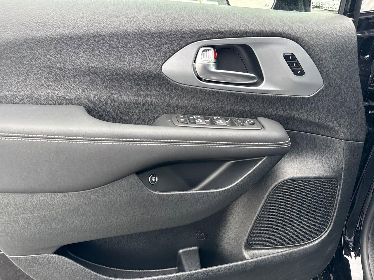 2026 Chrysler Pacifica Premium