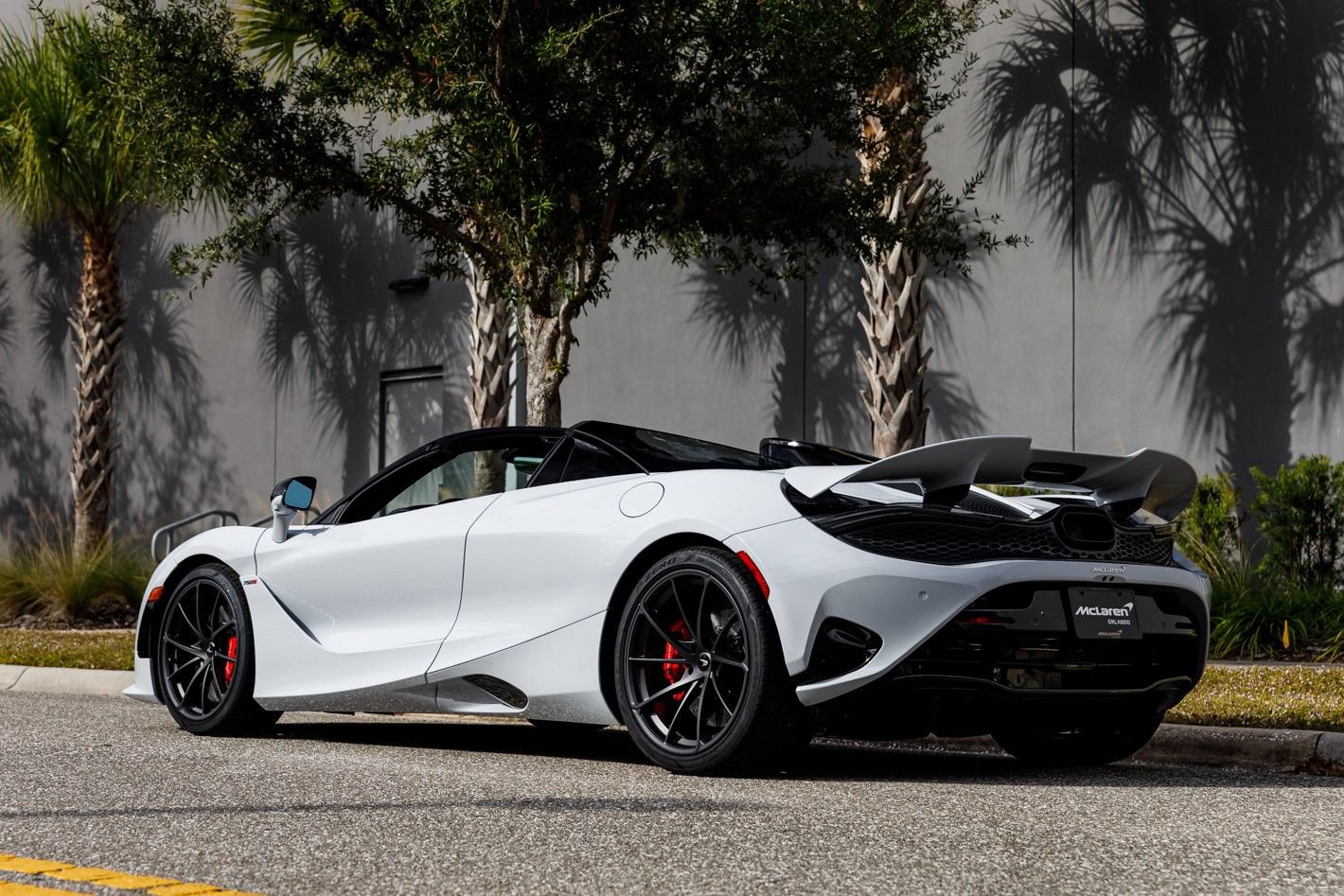 Used 2026 McLaren 750S Spider photo 17