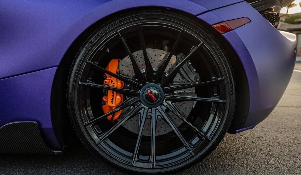 Used 2020 McLaren 720S Spider photo 10